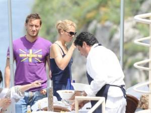 FOTO-La famiglia Totti in vacanza a Capri!