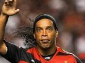 VIDEO Clamoroso mangiato Ronaldinho!