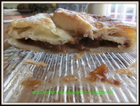 ...strudel con pesche all'amaretto e...Olio in piazza e...premio!...