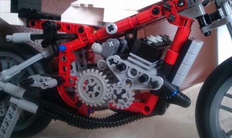 TZ 750 Lego Techinc