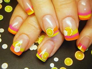 Stili, accessori e tecniche essenziali per la Nail Art