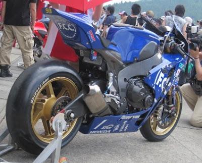 All Japan Superbike Racer 2011 - Honda CBR 1000 RR JSB K.Akiyoshi