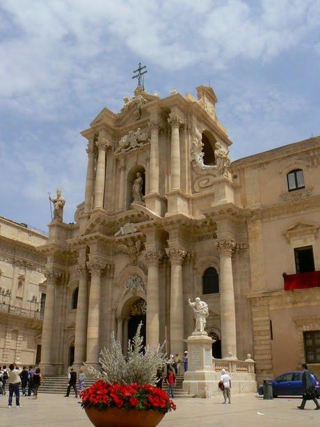 Noto, il Giardino della Bellezza. Dal 3 al 5 maggio 2012.