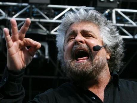 Beppe Grillo : «La Mafia non strangola le vittime, si limita a prendere il pizzo»