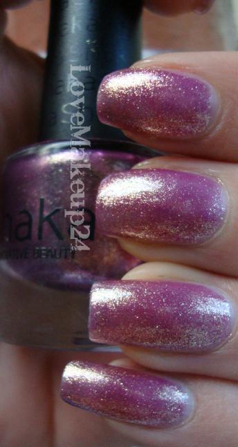 Review Shaka - Golden BlackBerry Nail Polish