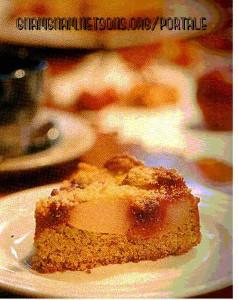 Torta di grano saraceno con pere e marmellata