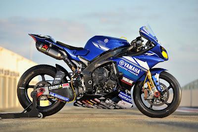 Yamaha YZF-R1 Team GMT94 2012