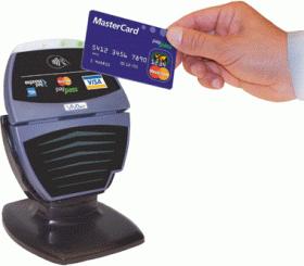 Allarme truffe con le carte di credito contactless “senza contatto”