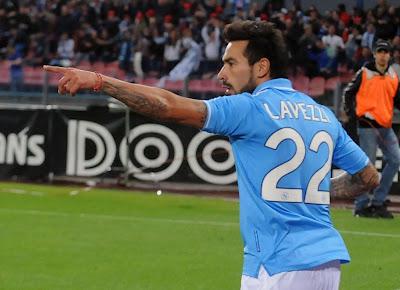 Il Psg vuole Lavezzi: il Napoli tentato dall'offerta di calciomercato parigina