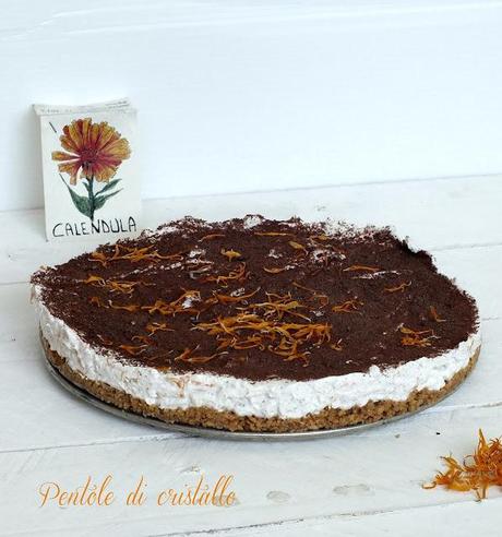 Cheesecake con ricotta, cioccolato e calendula