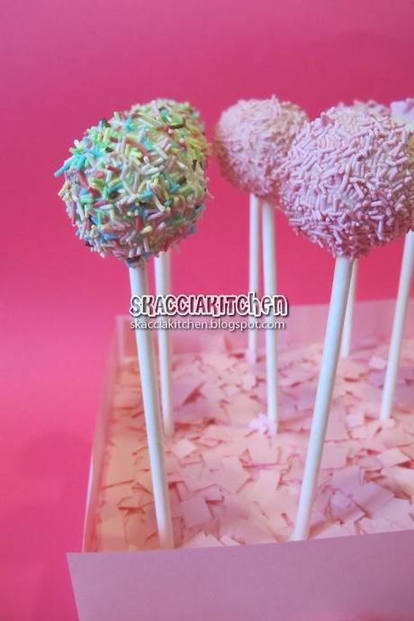 Pink Cake Pops