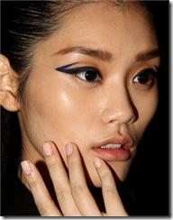 monique-lhuillier eyeliner grafico