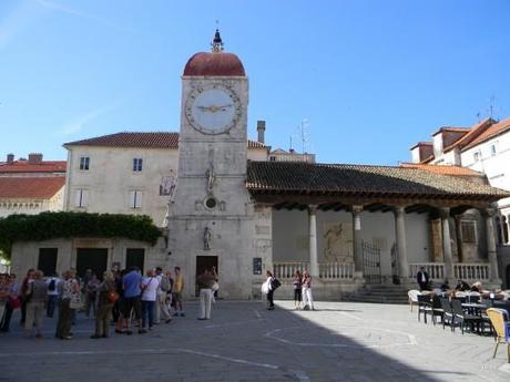 Trogir, piazza centrale. Foto copryright Mediterranews