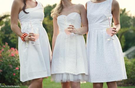 COREN MOORE.. una donna ed un vestito