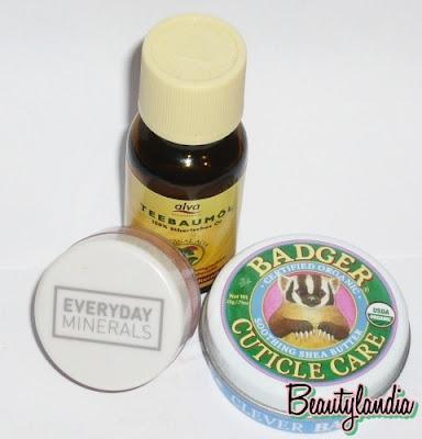 ECCO VERDE: Recensione Cuticle Care Balm BADGER BALM ,  Olio di Maleleuca ALVA, Mini Blush EVERYDAY MINERALS