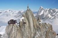 L'Ago del Mezzogiorno domina tutta la valle di Chamonix