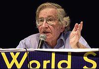 Noam Chomsky: le 10 Strategie della Manipolazione attraverso i mass media