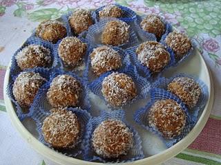 Baci di amaretti