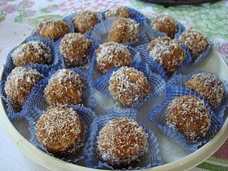 Baci di amaretti