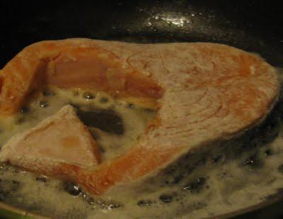 Salmone in salsa all'arancia e pepe verde