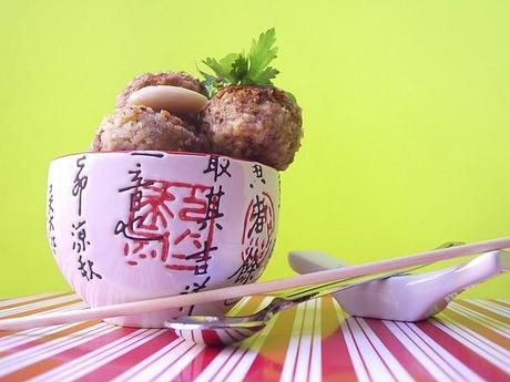 “La Visibilità”. Ovvero le polpette di Nico mandorle e pistacchi “La Visibilità”. Ovvero le polpette di Nico mandorle e pistacchi