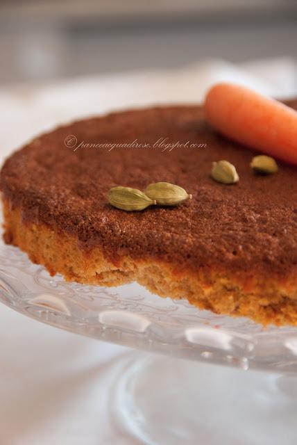 Torta di carote al cardamomo (Carrot cake with cardamom)