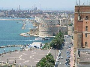 TARANTO,rotonda del lungomare.