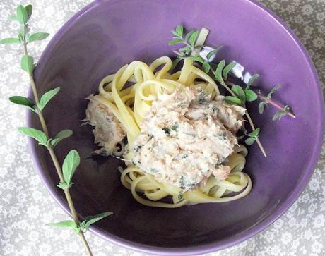 Linguine con pesto alla maggiorana e tonno