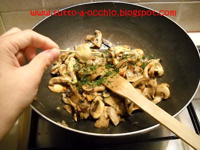 WHB #332 - Uova e funghi in cocotte croccante