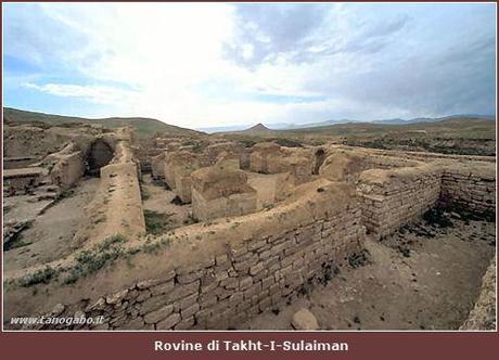 Takht-I-Sulaiman: la città del ‘Fuoco Reale’