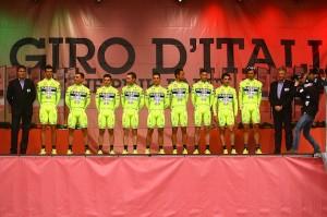 Giro d’Italia 2012: la nuova maglia Farnese-Selle Italia