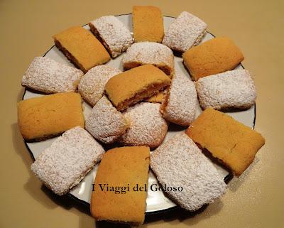 DOLCETTI DI FROLLA FARCITI CON MARMELLATA