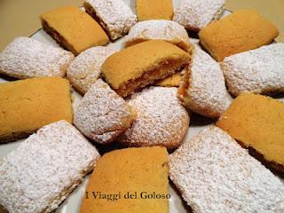 DOLCETTI DI FROLLA FARCITI CON MARMELLATA