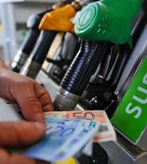 Il prezzo della benzina può scendere: non ditelo a SuperMario!