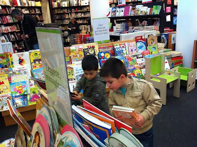 Mo te lo spiego a papà perché un libro è come un ovetto