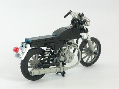 Photo #219 - Yamaha SR 500 Lego!