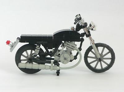 Photo #219 - Yamaha SR 500 Lego!