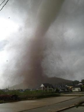 Giappone: Citta' Giapponese devastata da un Tornado