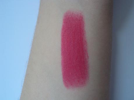 Review - Chanel Rouge Allure Velvet #37 L'Exubérante