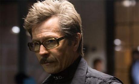 IL CAVALIERE OSCURO 3 TAGLI DI CAPELLI DEGLI ATTORI CHRISTIAN BALE HANNE HATHAWAY NEL RUOLO DI BATMAN E CATWOMAN