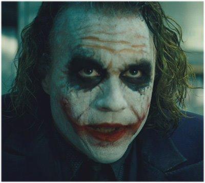 IL CAVALIERE OSCURO 3 TAGLI DI CAPELLI DEGLI ATTORI CHRISTIAN BALE HANNE HATHAWAY NEL RUOLO DI BATMAN E CATWOMAN