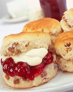 Scones, la ricetta dei panetti perfetti per il vostro english tea....