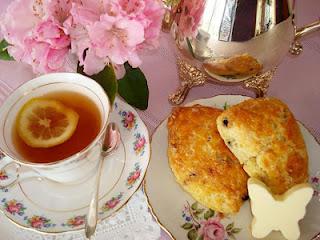 Scones, la ricetta dei panetti perfetti per il vostro english tea....