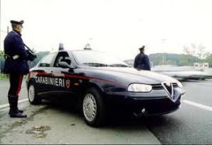 Secondigliano : scappano all’alt dei carabinieri, arrestati due uomini.