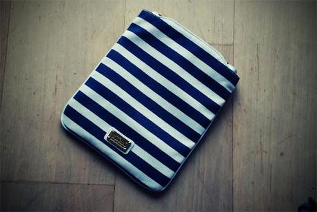 Moschino Cheap and Chic for iPad