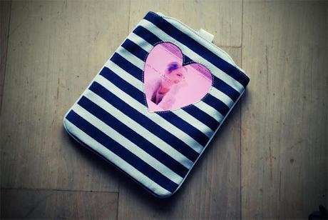 Moschino Cheap and Chic for iPad