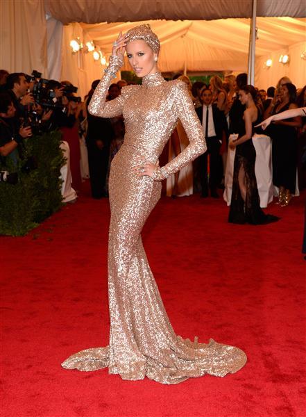 MET GALA 2012 || Opening of the exhibit Schiaparelli and Prada: Impossible Conversations. From the red carpet: 10 BEST DRESSED (Rihanna, Gwyneth Patrow, Emma Stone, Marion Cotillard and more)