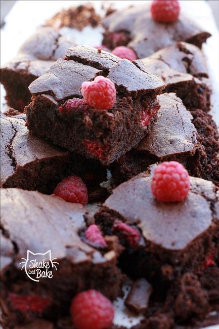 Raspberry choco brownies