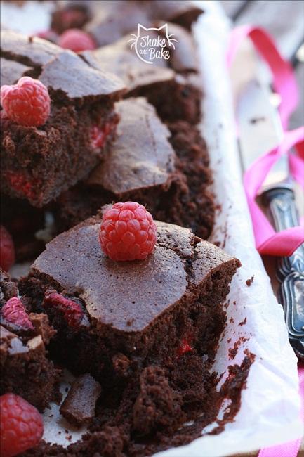 Raspberry choco brownies