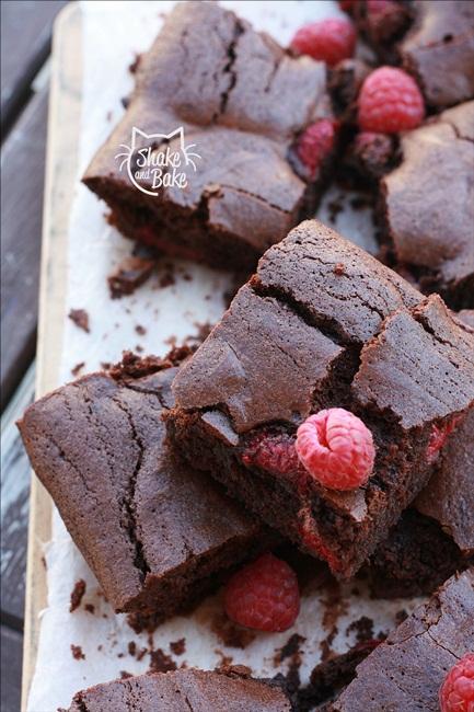 Raspberry choco brownies